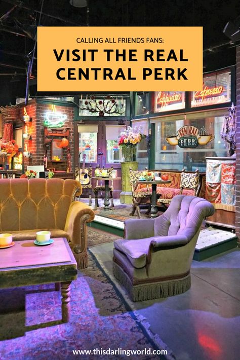 Calling All FRIENDS Fans: Visit the Real Central Perk - This Darling World Friends Cafe, Chandler Friends, Friends Apartment, Friends Episodes, Friends Cast, Friends Central Perk, Friends Moments, Friends Series, Central Perk