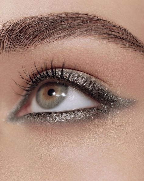 Victoria Beckham Beauty on Instagram: “Shimmer Show-Off. Step into the new season with show-stopping, gunmetal eyes that brighten and enhance any eye colour. Meet Sea Grey.…” Kajal Liner, Victoria Beckham Beauty, Eyeliner Application, Kajal Eyeliner, Anti Ageing, No Eyeliner Makeup, Flower Extract, Beauty Make Up, Makeup Inspo