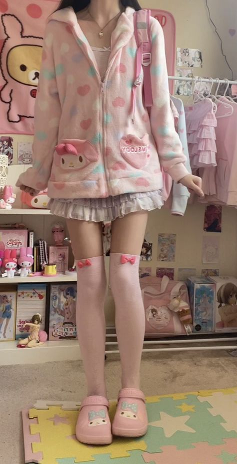 kawaii outfit cutecore kawaiikei gurokawaii gloomy bear sanrio strawberry hello kitty my melody strawberry core mother garden san x sonico kurousa shirousa sugarbunnies twin stars rilakkuma pompompurin fairykei jojifuku 🧁🎀🍓🍥🍡🍮🍰🐾🐬🩸 My Melody Outfit, Sanrio Outfits, Sanrio Clothes, Cute Kawaii Outfits, Mother Garden, Shoe Hacks, My Future Husband, Kawaii Outfit Ideas, To My Future Husband