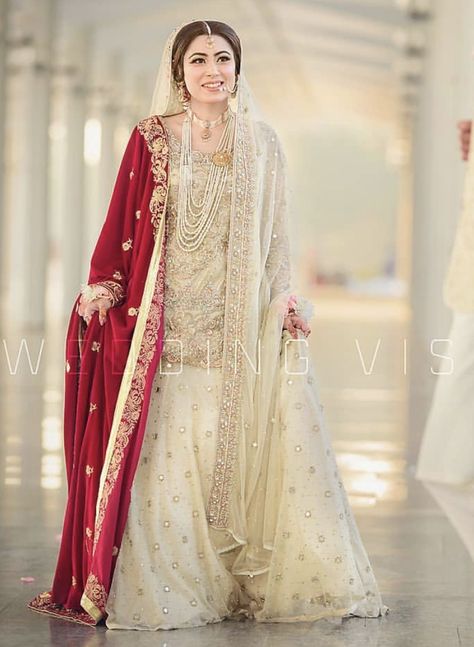 Nikah Dress Pakistani, Baju Kahwin, Nikah Outfit, Nikah Dress, Shadi Dresses, Pakistani Formal Dresses, Desi Wedding Dresses, Nikkah Dress, Muslim Wedding Dresses