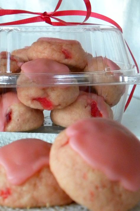 These pretty pink cookies contain chopped cherries as well as cherry juice. I like topping them with white chocolate. Soft Batch Cookies, Cherry Cookies Recipes, Italian Fig Cookies, Cookie Swap Recipes, Christmas Sweet Treats, Italian Christmas Cookies, Pretty Desserts, Cherry Cookies, Pink Cookies