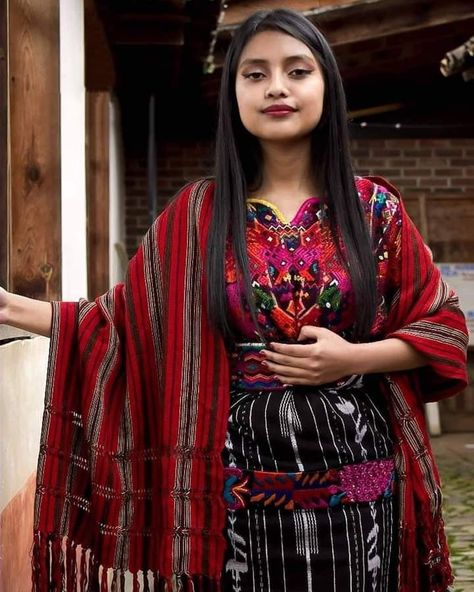 Guatemalan Outfit Ideas, Traditional Guatemalan Clothing, Guatemala Traditional Clothing, Guatemala Clothing, Costa Rica Clothes, Guatemalan Clothing, Guatemala Women, Guatemalan Art, Cacao Ceremony