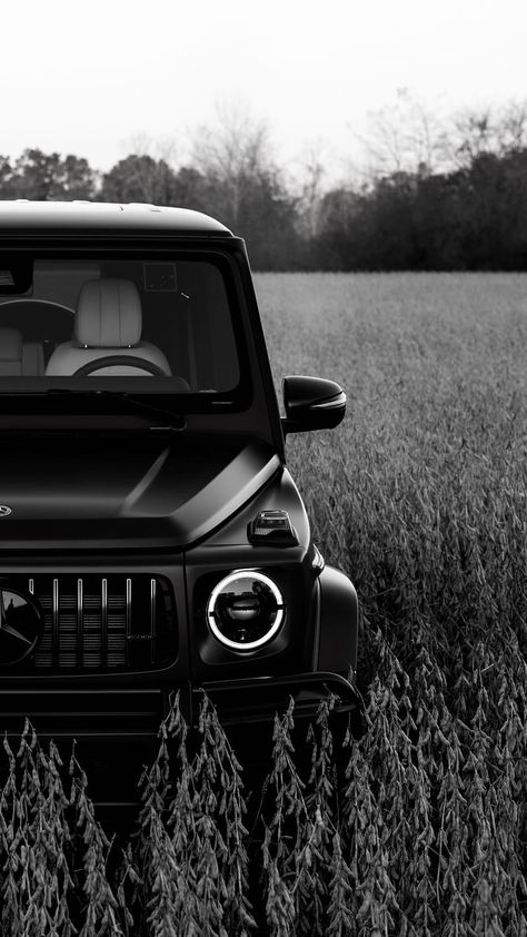 mercedes g wagon black Black G Wagon, Cars Old, 70s Muscle Cars, Mercedes Wallpaper, Mercedes G63, مرسيدس بنز, Dream Cars Mercedes, Mercedes G Wagon, E63 Amg