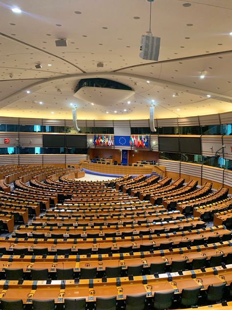 A little photo of the inside of the European Parliament in Bruxelles, Belgium #belgium #europe #parliament European Parliament Aesthetic, Brussels Aesthetic, Law Motivation, Law Girl, Job Inspiration, European Commission, European Parliament, Career Vision Board, International Relations