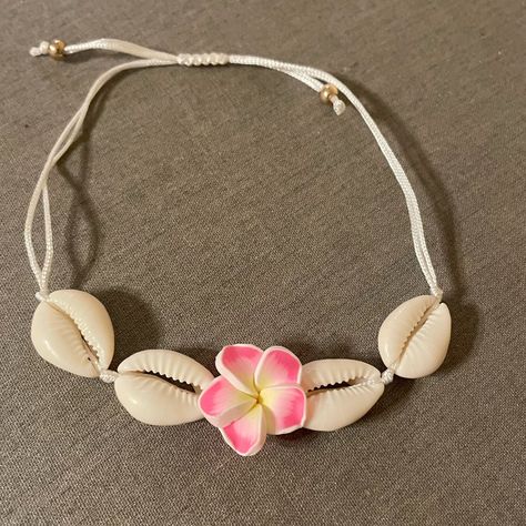 This Was Purchased While Visiting Oahu A Couple Weeks Ago. It Was Intended For A Friend, But Things Changed. This Bracelet Is Adjustable And Could Also Be Worn As An Anklet. It Has The Beige Shells And The Pink Hibiscus. Pink Beach Accessories, Hawaii Bracelets, Hibiscus Flower Bracelet, Hibiscus Jewelry, Hibiscus Bracelet, Hot Pink Bracelet, Sea Shell Bracelet, Scarab Bracelet, Silver Ankle Bracelet