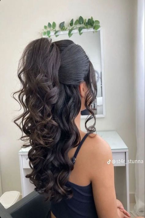 Simple Hairstyles For Quince, Damas Hair Styles, Hair Styles For A Quinceanera Damas, Cute Hairstyles For Damas, Quince Simple Hairstyles, Quinceanera Damas Hairstyles, Hair Styles For Damas Quince, Quince Hairstyles For Damas, Hair For Damas Quince