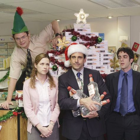 Office Christmas Episodes, Best Of The Office, The Office Christmas, Threat Level Midnight, Damien Chazelle, The Office Show, Office Icon, Christmas Episodes, Office Tv Show