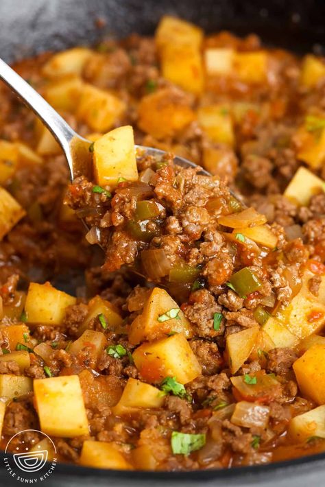 This easy and comforting Mexican Picadillo recipe is a savory, hearty dish made from inexpensive ground beef, potatoes, and the perfect spices. Picadillo Burritos, Easy Mexican Picadillo Recipe, Mexican Picadillo Recipe, Mexican Food Recipes Beef, Mexican Picadillo, Ground Beef Potatoes, Meat And Potatoes Recipes, Picadillo Recipe, Little Sunny Kitchen