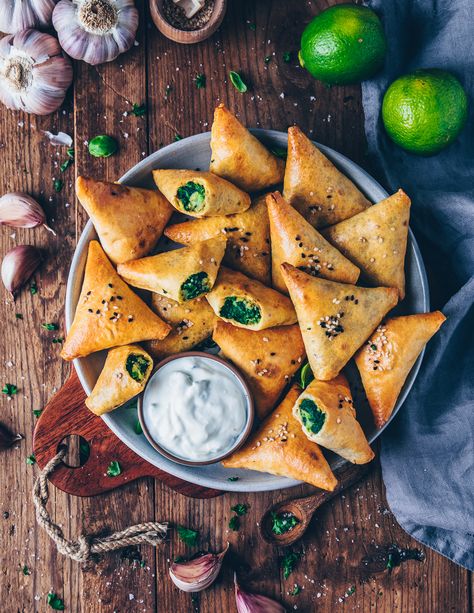 Vegan Tortilla, Greek Lemon Rice, Vegan Burrito, Fresh Guacamole, Tortilla Recipe, Samosa, Spring Rolls, Vegan Life, Vegan Snacks