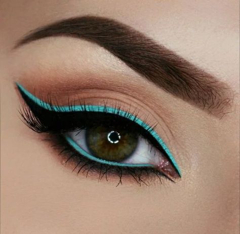 Unicorn Eyes, Pure Makeup, Make Up Designs, Eyeliner Tips, Mekap Mata, Drag Make-up, Makeup Tip, Easter Makeup, Winter Guard