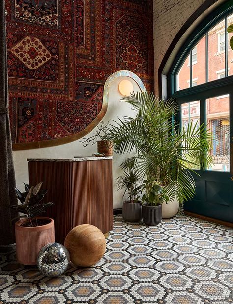 Persian Furniture Interior Design, Persian Rug On Tile Floor, Restaurant Tile Floor Interior Design, Host Stand Restaurant Design, Cafe Entry Design, Antique Design Interior, Mexico City Restaurants Interiors, Persian House Architecture, Persian Design Interior