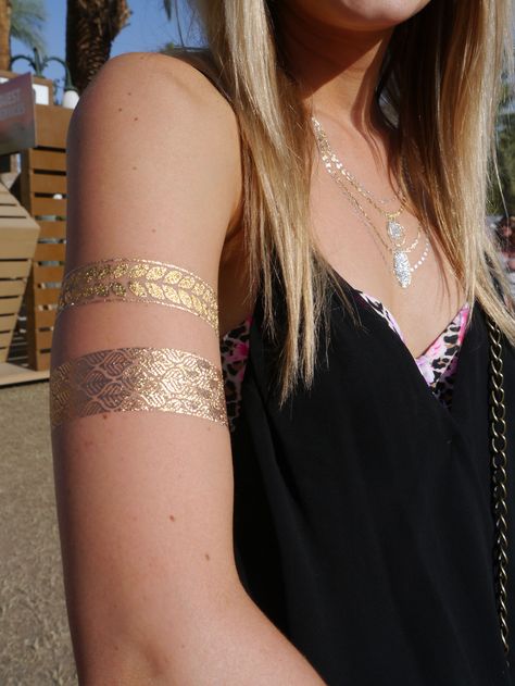 tattoo gold Mehndi Tattoos, Tattoo Gold, Gold Tattoo, Glitter Tattoo, Mehndi Tattoo, Halloween Inspo, Henna Mehndi, Swaggy Outfits, Tulum