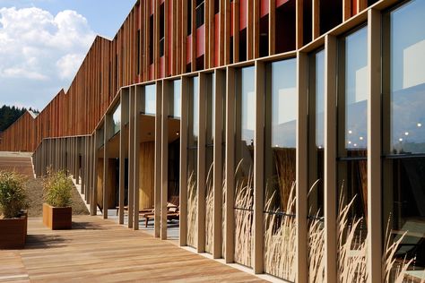 Hotel Sotelia - Picture gallery Undulating Architecture, Architectural Ideas, Wood Facade, Wooden Facade, Wooden Terrace, Wellness Hotel, Rustic Coastal, Coastal Bathrooms, Coastal Gardens