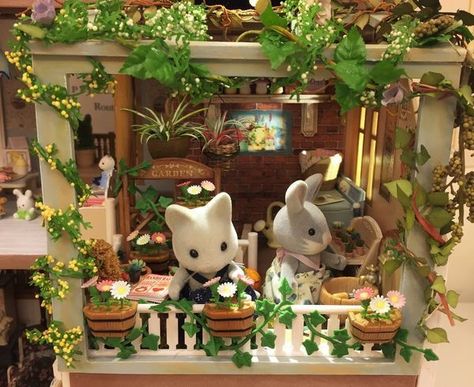 Critters 3, Calico Critters Families, Calico Critter, Sylvanian Family, Calico Critters, Little Critter, Garden House, Mini Things, Sylvanian Families