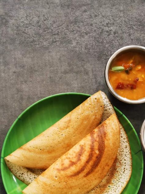 Chickpea Dosa, Dosa Breakfast, Oats Dosa Recipe, Fancy Breakfast, Instant Oats, Dosa Recipe, Coconut Chutney, Food Log, Delicious Breakfast Recipes