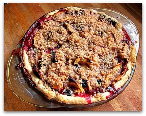 Worthy Recipe: Apple Berry Crumble Pie - Tall Clover Farm Grape Pie Recipe, Apple Berry Pie, Berry Crumble Pie, Concord Grape Pie, Apple Berry Crumble, Apple And Berry Crumble, Fruit Pie Recipe, Grape Pie, Apple Berry