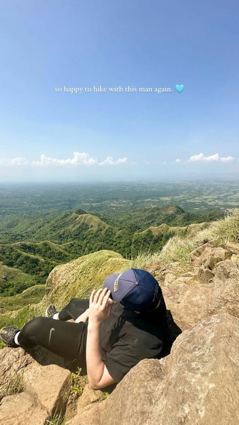 Hiking Story Ideas, Trekking Story Ideas, Trek Instagram Story Ideas, Trekking Photo Ideas, Caption For Trekking Pictures, Mountains Aesthetic Captions, Mountain Aesthetic Captions, Trek Captions For Instagram, Hike Insta Story