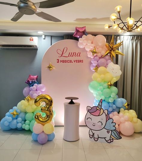 Sims Luv Creations (@simsluvcreations) • Instagram photos and videos 3rd Birthday Theme Ideas, Simple Birthday Decor, Small Setup, Birthday Backdrop Design, Birthday Decoration Items, Birthday With Family, Unicorn Birthday Party Ideas, Unicorn Birthday Decorations