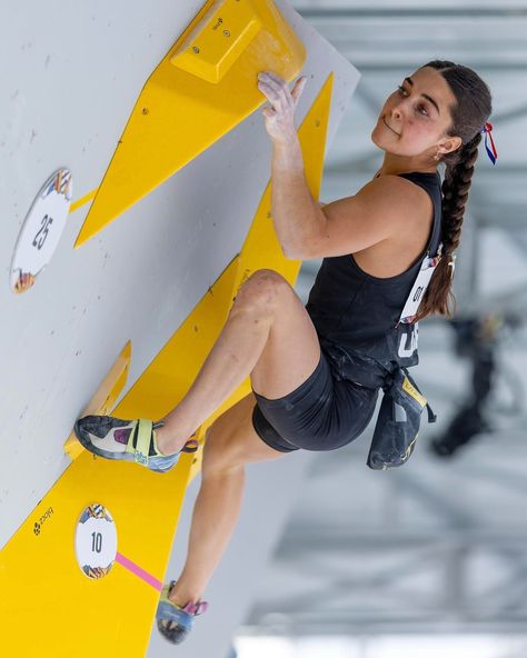 Brooke Raboutou (USA) • 2024 Olympic Qualifier Series (Shanghai) #climbing Brooke Raboutou, Climbing Competition, Climbing Aesthetic, Lead Climbing, 400m Hurdles, It Day, Sport Climbing, More Confidence, Usa Olympics