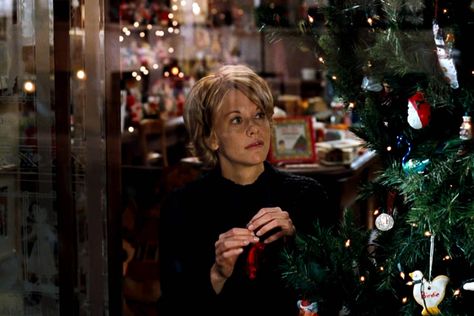 Youve Got Mail Movie, Bad Film, Bridget Jones Diary, Romantic Comedies, Nora Ephron, Best Christmas Movies, Christmas Films, Meg Ryan, Movie Set