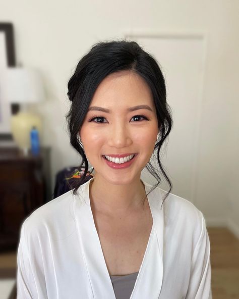 Asian Hair Updo, Bride Makeup Asian, Asian Wedding Hair, Bride Makeup Natural, Asian Wedding Makeup, Asian Bridal Hair, Sanggul Modern, Before And After Transformation, Asian Bridal Makeup