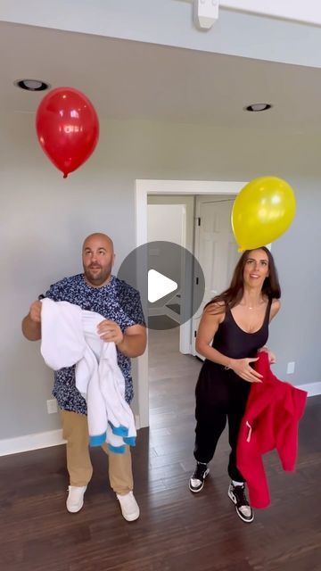 Evan Era on Instagram: "Who can put their hoodie on first? #funny #party #game #viral #balloon #challenge #familytime #gamenight #explore" Balloon Games For Kids, Funny Christmas Party Games, Fun Holiday Games, Funny Christmas Games, Funny Party Games, Fun Group Games, Xmas Games, Youth Games, Fun Christmas Games