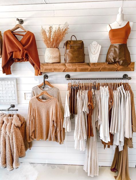 Decor For Clothing Boutique, Clothing Boutique Setup Ideas, Boutique Wall Color Ideas, Boutique Room Decor, Boutique Lighting Ideas Clothing Stores, Clothing Merchandising Displays, Home Clothing Boutique Ideas, Clothes Stores Design, Backdrop Ideas For Boutique