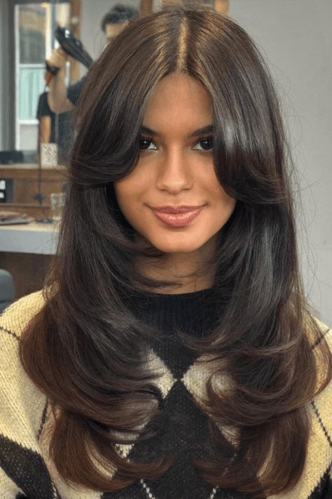 butterfly haircuts, hairstyles, fashion Hair Cuts For Girls, Haircut Ideas For Short Hair, Haircut Girl, Haircuts For Girls, Face Framing Hair, Rambut Brunette, Ladies Hair, Hair Set, Girl Haircut