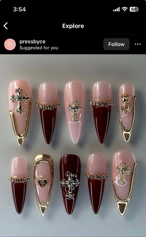 Ora Nail Art, Dolce Gabbana Nails Design, Dark Bling Nails, Marie Antoinette Inspired Nails, Dolce And Gabbana Nails, Catholic Nail Art, Lana Del Rey Nails Inspiration, Cathedral Nails, Catholic Nails