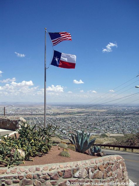 USA and Texas Flags flying in the breeze - El Paso, Texas from Scenic drive overlooking the city Vida Aesthetic, Aerial Tramway, Texas Life, Texas Forever, Texas Country, Texas Towns, Loving Texas, Texas Flag, Texas Flags