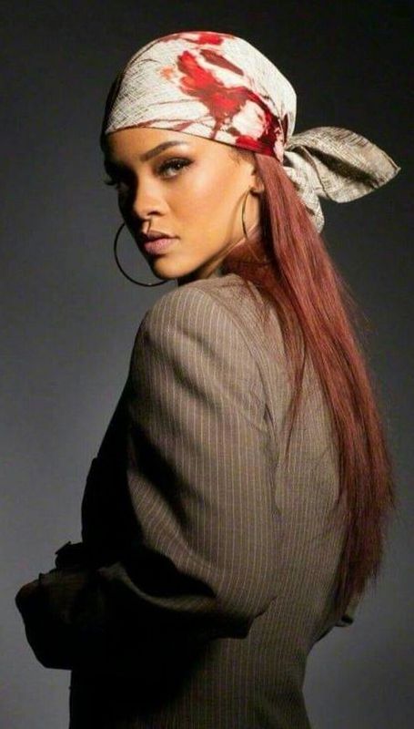 Headwrap Hairstyles, Hair Everyday, Group Picture Poses, Washing Your Hair, New York Fits, Head Wrap Styles, Hair Wrap Scarf, Hair Scarf Styles, Head Scarf Styles