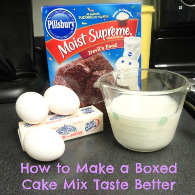 Make a boxed cake mix taste like a bakery cake! 1: Look at the directions on the cake mix. 2: Add one more egg (or 2 if you want it very rich). 3: Use melted butter vs. oil & double the amount. 4: Use milk vs. water. 5: Mix well & bake for the time recommended on the box. You can also add Vanilla Extract Boxed Cake, Bakery Cake, Box Cake Mix, Cake Tasting, Köstliche Desserts, Bakery Cakes, Yummy Sweets, Box Cake, Eat Dessert