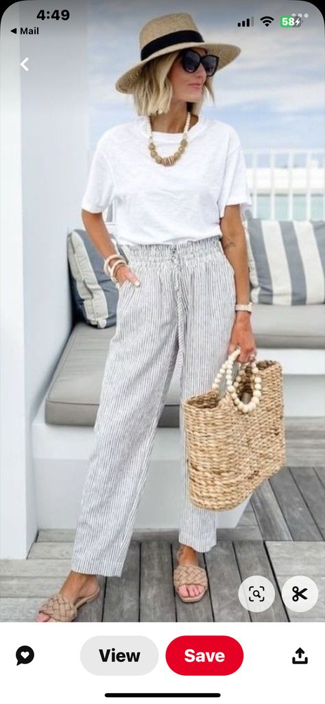 Italian Fashion Summer, Women Beach Outfits, Classic Fashion Looks, Streetwear Ideas, Fall Streetwear, Casual Chic Summer, Outfit Tips, Autumn Look, Stylish Summer Outfits