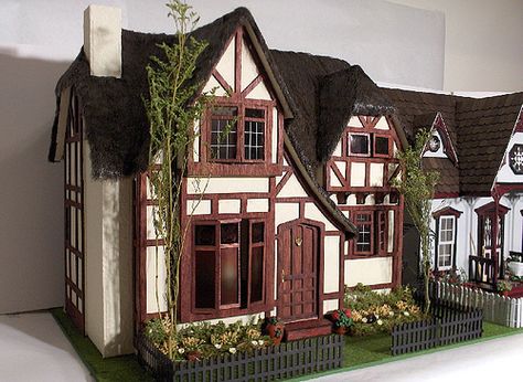 Wizards House, Glencroft Dollhouse, Dollhouse Interiors, Dollhouse Diy, Sims Building, Sims House Plans, Model House, Glitter Houses, Sims House Design