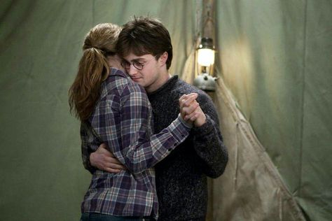 Harmony Harry Potter, Harry Potter Ron And Hermione, Deathly Hallows Part 1, Harry And Hermione, Harry Potter Deathly Hallows, Harry Potter Scene, Harry Potter Ships, Harry Potter Hermione, Harry Potter Films