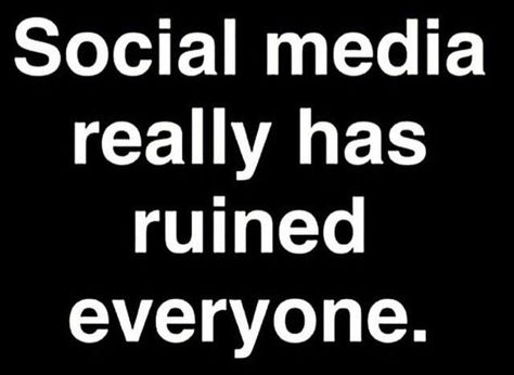 Who would you be without social media? Social Media Is A Lie, Living Without Social Media, Life Without Social Media, No Social Media Quotes, Media Lies, Fake Life, Facebook Quotes, Everyday Hacks, If You Love Someone