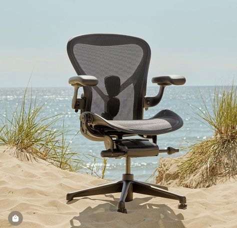 I love hermanmiller Embody Chair, Comfy Office Chair, Aeron Chair, Comfy Office, Height Adjustable Workstation, Short Person, Best Office Chair, The Human Experience, Best Office