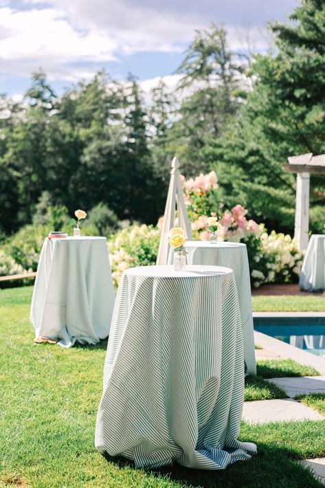 Wedding Cocktail Tables Decor, Green Wedding Summer, Cocktail Hour Poolside Wedding, Garden Wedding Cocktail, Backyard Wedding Cocktail Hour, Outdoor Cocktail Hour, Italian Wedding Cocktail Hour, Outdoor Wedding Cocktail Hour, Cocktail Table With Greenery Tie