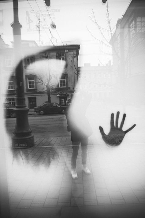 © Vivian Maier Vivian Mayer, Portrait Mirror, Trendy Photography, Robert Doisneau, Henri Cartier Bresson, Vivian Maier, Famous Photographers, Foto Art, Great Photographers