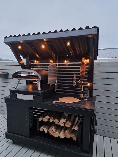 Bbq Kitchen Outdoor, Backyard Bbq Ideas, Bbq Ideas Backyard, Aesthetic Bbq, Bbq Aesthetic, Outdoor Bbq Party, Pizza Oven Outdoor Diy, Bbq Stand, Bbq Party Decorations