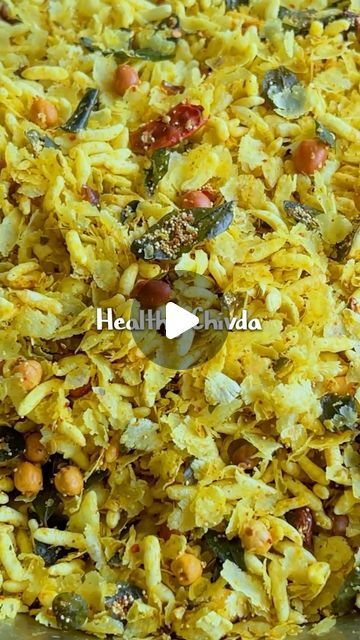 Poha Chivda, Poha Recipe, Red Chilli Powder, Puffed Rice, Indian Snacks, Red Chilli, Poppy Seeds, Coriander Seeds, Curry Leaves