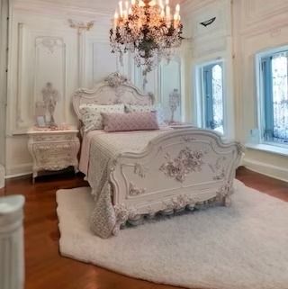 VillaBellaHome1 - Etsy Royal Bed Frame, Antique Wood Bed Frame, Victorian Bed Frame, Victorian Beds, Romantic Furniture, Antique French Bed, French Bedroom Decor, Vintage Bed Frame, French Headboard