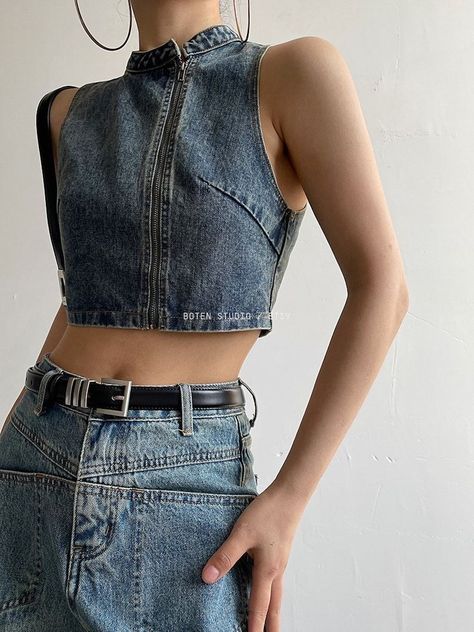 Womens Denim Outfit Ideas, Denim Dress Fall 2023, Denim Tops Diy, Cool Denim Outfits, Upcycled Denim Top, Demin Tops Outfit, Denim Halter Top Outfit, Denim Upcycle Clothing, Top From Jeans