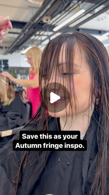 Holly Rudge Independent Hair Stylist on Instagram: "Creating that perfect fringe.   Im predicting an autumn/winter long fringe trend. Fringes look so good with those high neck jumpers and loose hair up styles, siping red wine in front of a fireplace..   Anyone else ready for summer to be done or just me?!   #fringe #longfringe #fringeinspo #longhair #hairreels #bangs #hairideas #watchmework #hairstylist" French Girl Fringe Long Hair, Mid Length With Fringe, Long Haircut With Fringe, Trending Bangs 2024, Cute Hairstyles For Medium Hair Bangs, Bangs In Your 40s, Little Bangs Fringes, Diy Long Bangs, Fine Straight Hair With Bangs