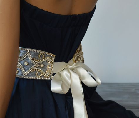 Excited to share the latest addition to my #etsy shop: Gold Bridal Belt, Wedding Dress Belt, Bridal Unique Belt sash, Crystal skinny belt, Pearl Belt Sash, Embroidery Belt, Wedding Accessories https://etsy.me/3PQyPGx #gold #wedding #newyears #classic #bridalbelt #goldb Belt Design For Dress, Dress Belt Ideas, Bridal Belts And Sashes, Unique Belts, Gown Belt, Bride Belt, Bridal Accessories Belt, Belt Wedding Dress, Embroidery Belt