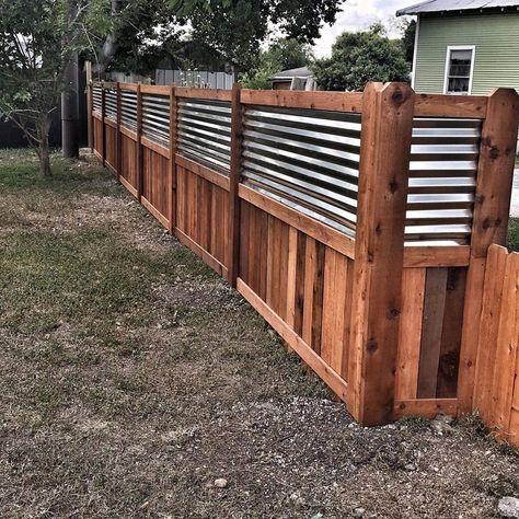 Farmhouse Privacy Fence, Tin Fence, Guests Bedroom, Corrugated Metal Fence, Livestock Fence, Diy Backyard Fence, Diy Privacy Fence, Home Engineering, Privacy Fence Designs