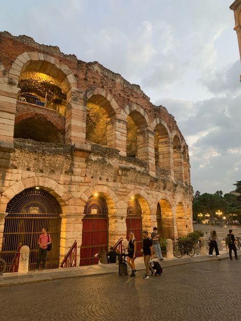 Italy Holiday Aesthetic, Verona Italy Aesthetic Romeo And Juliet, Italy Aesthetic Verona, Italy Verona Aesthetic, Letters To Juliet Aesthetic, Italy Trip Aesthetic, Verona Italy Photography, Italian Vibes Aesthetic, Verona Italy Aesthetic