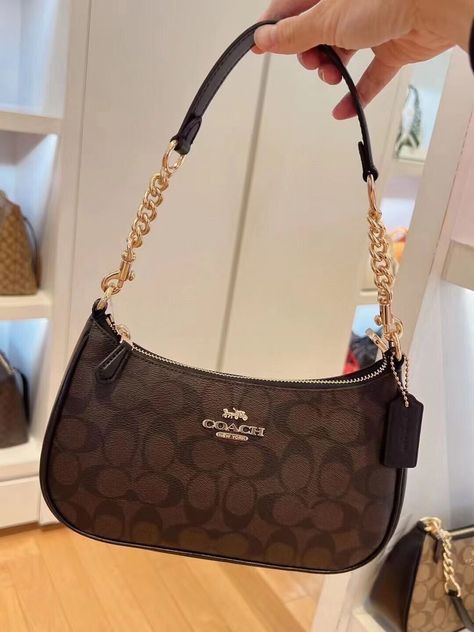 Coach Bags Shoulder Bag, Coach Terry Shoulder Bag, Brown Coach Shoulder Bag, Coach Brown Shoulder Bag, Teri Bag Coach, Teri Shoulder Bag In Signature Canvas, Black Coach Shoulder Bag, Brown Coach Bag Outfit, Teri Coach Bags