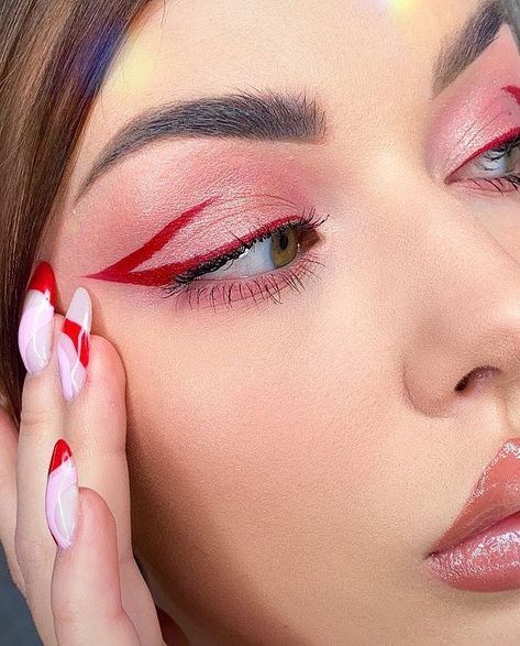 Make Up With Red Eyeliner, Red Eyeliner With Gems, Red Cat Eye Makeup, Pink And Red Eyeliner, Red Wing Eyeliner, Fun Winged Eyeliner, Red Liner Eye Makeup, Red And White Eyeshadow Looks, Red Graphic Liner Hooded Eyes