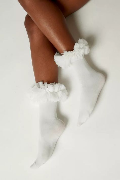 Happy Socks Marry Me Ruffle Half Crew Sock | Urban Outfitters Canada Ruffle Socks Outfit, Bb Shoes, Socks Aesthetic, Ruffle Socks, Wedding Socks, Ruffled Socks, Sock Outfits, Fluffy Socks